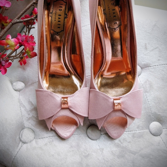 Ted Baker Shoes - 🍒NIB🍒 TED BAKER PEEP TOE SATIN PUMPS